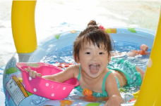 敬老の日にはお孫さんの写真を使ったプポスターのプレゼントが大人気